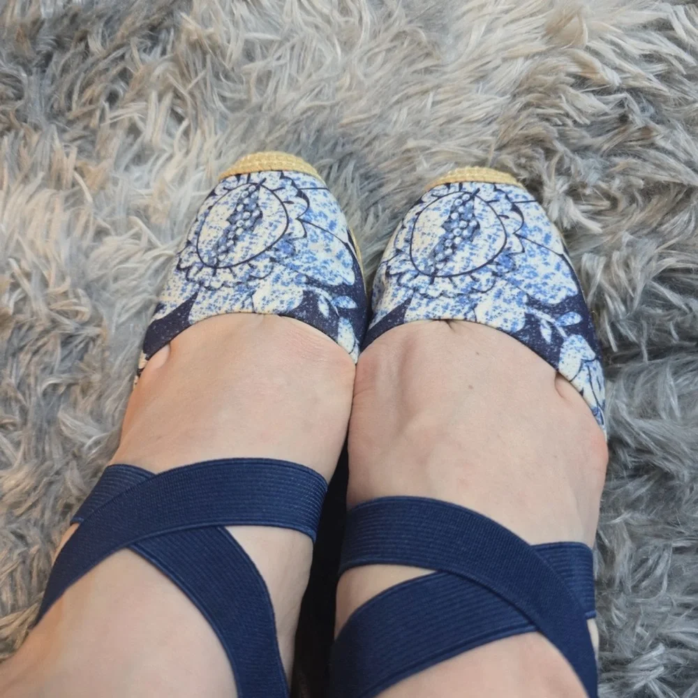 LAUREN Ralph Lauren Navy Floral Espadrille Wedge Sandals, Size 8